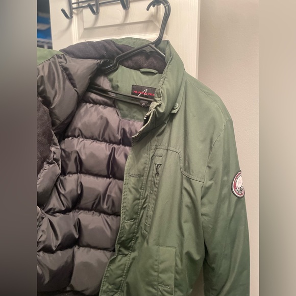 Heavy Duty Padded Winter Jacket Size Large - Picture 3 of 5